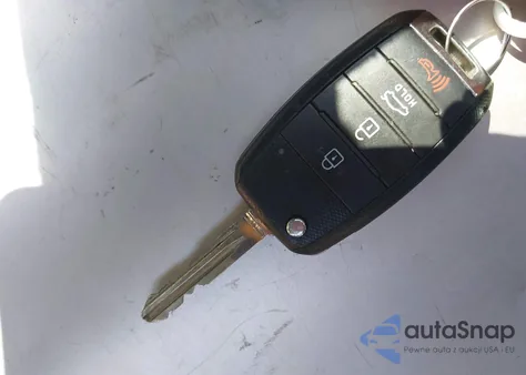 2018 Kia Forte Lx z USA, uszkodzony, nr VIN 3KPFK4A71JE174689